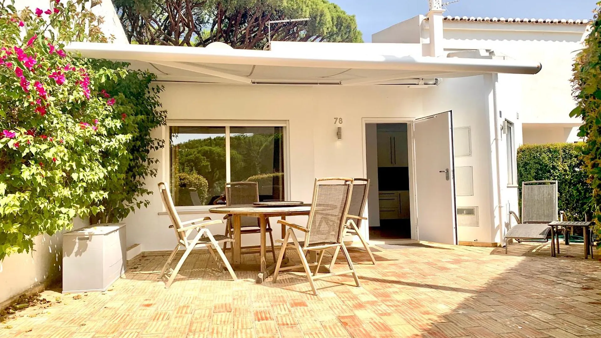 Beach Villa Vale Do Lobo contacts